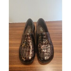 Clarks Flexible brown slip-on loafers woman's‎ size 6.5